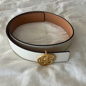 TORY BURCH Cream and Tan reversible belt with Gold Logo Clasp